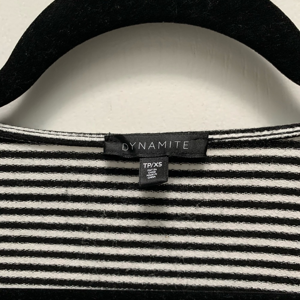 DYNAMITE | Crop Top - Picture 2 of 4